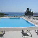 Coralli Beachfront Aparthotel 3*