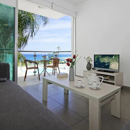 Coralli Beachfront Apartahotel Protaras