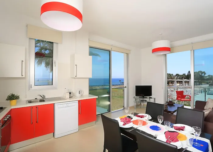 Coralli Beachfront Lägenhetshotell 3*