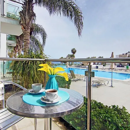 Coralli Beachfront Aparthotel