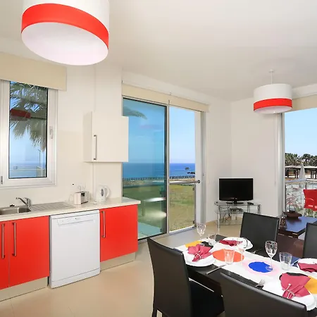 Coralli Beachfront Aparthotel 3*