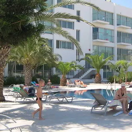 Aparthotel Coralli Beachfront 3*