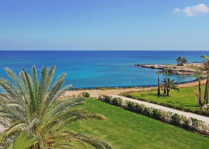 Coralli Beachfront Apart-hotel 3*