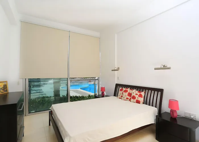 Coralli Beachfront Πρωταράς