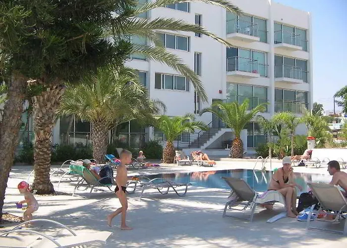 Apart-hotel Coralli Beachfront 3*