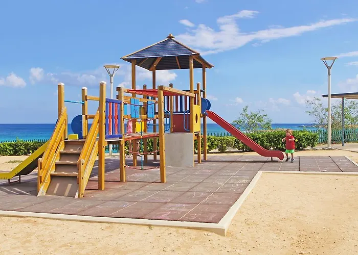 Coralli Beachfront Ξενοδοχείο με διαμερίσματα Πρωταράς