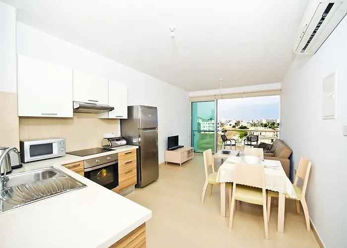 Ξενοδοχείο με διαμερίσματα Coralli Beachfront 3*