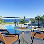 Coralli Beachfront 3*