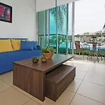 Coralli Beachfront Hotel apartamentowy Protaras